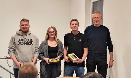 Azubis die Ihre Ausbildung abgeschlossen haben